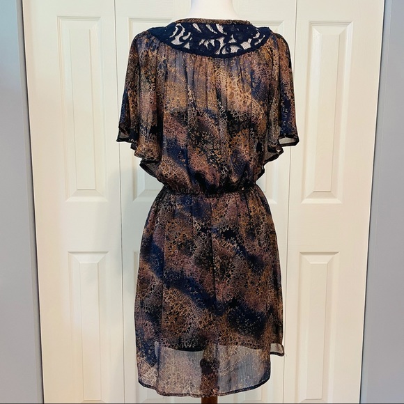 ❤️ 2/$25… 2 extra small dresses - Picture 4 of 10